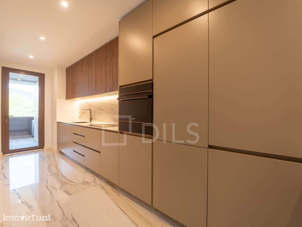 Apartamento T2 em Vila Nova Gaia com varanda e estacionamento - Grande imagem: 5/40