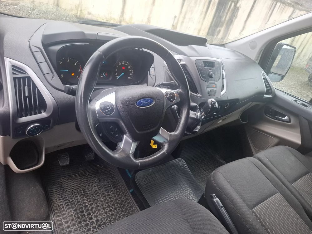 Ford Tourneo Custom 2.2 TDCi H1 - 17