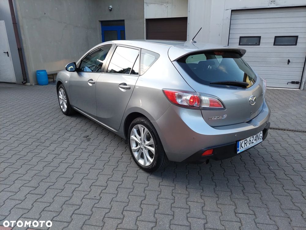 Mazda 3 1.6 Exclusive + - 5