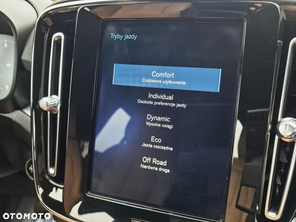 Volvo XC 40 D3 Momentum Pro - 29