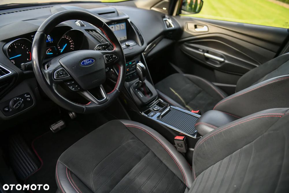 Ford Kuga 2.0 EcoBlue 4x4 ST-LINE - 17