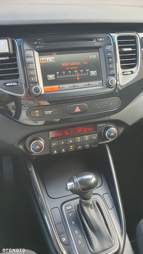 Kia Carens - 28