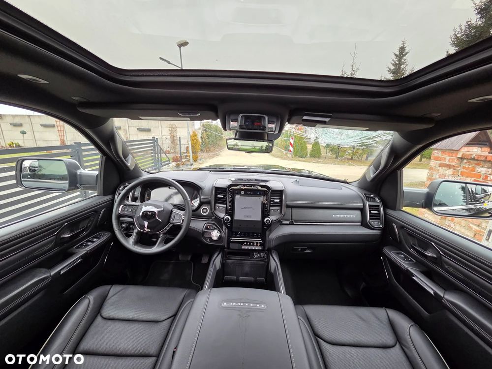 RAM 1500 Crew Cab Shortbed Limited - 26