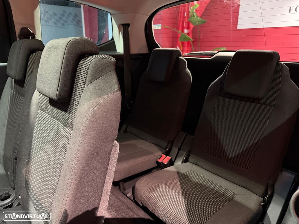 Peugeot 5008 1.6 HDi 7L Allure - 17