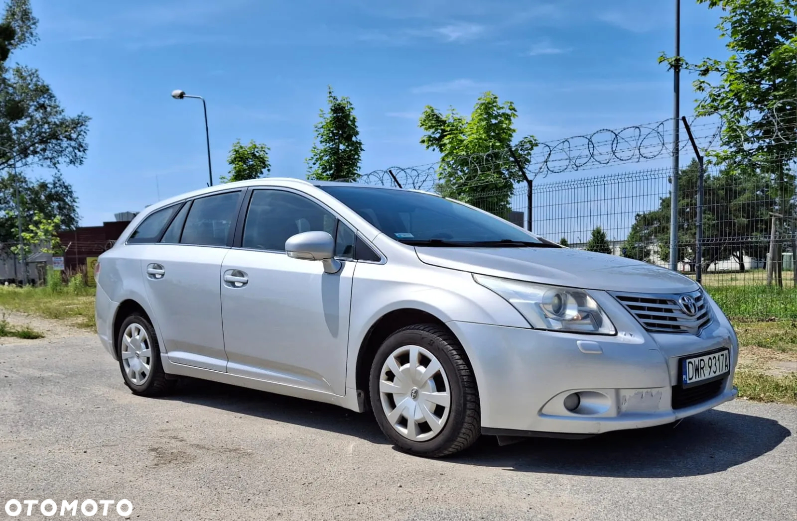 Toyota Avensis 2.0 D-4D Luna - 2
