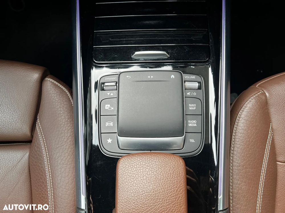 Mercedes-Benz GLA 200 7G-DCT AMG Line - 14