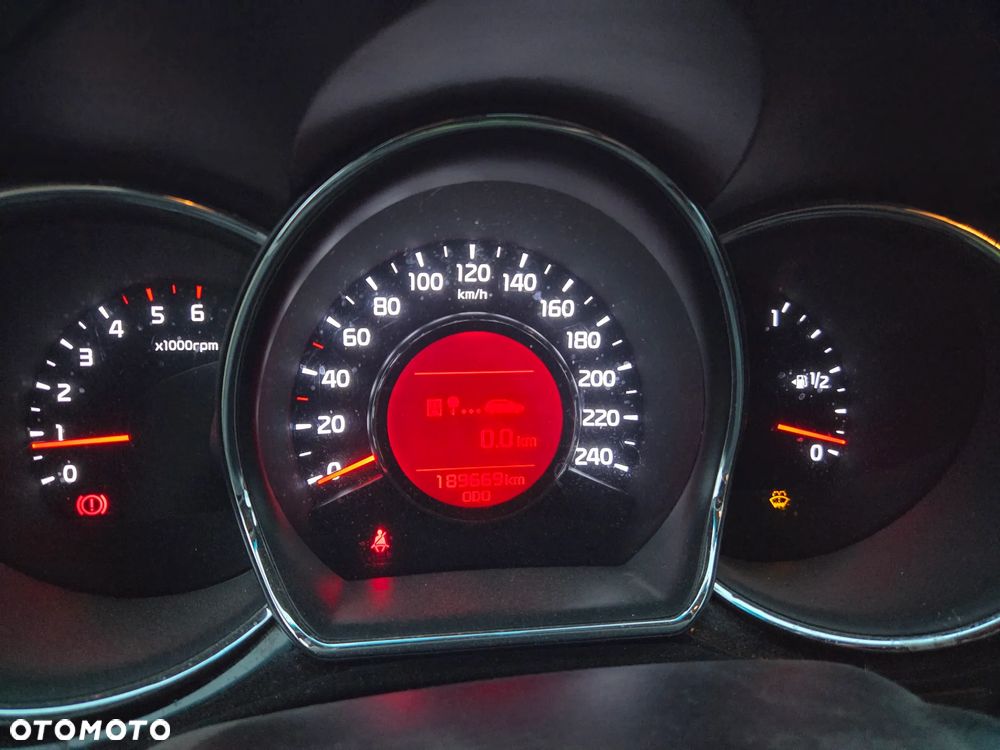 Kia Ceed 1.6 CRDi 128 Dream Team Edition - 25