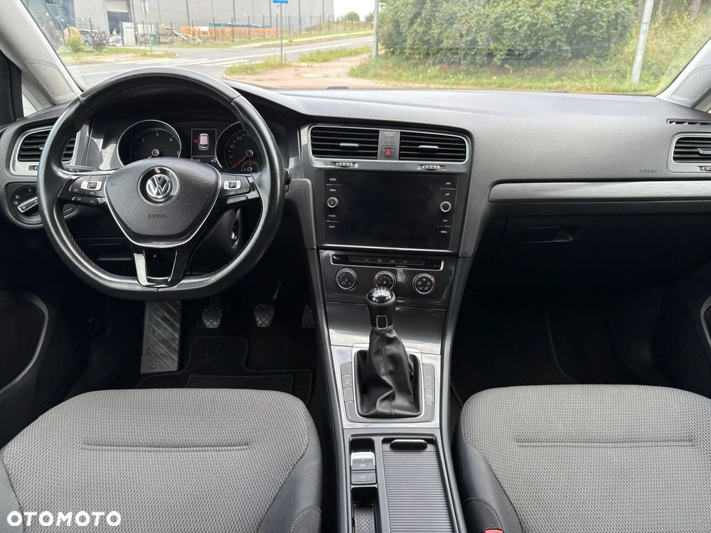 Volkswagen Golf 1.6 TDI BlueMotion Technology Comfortline - 22