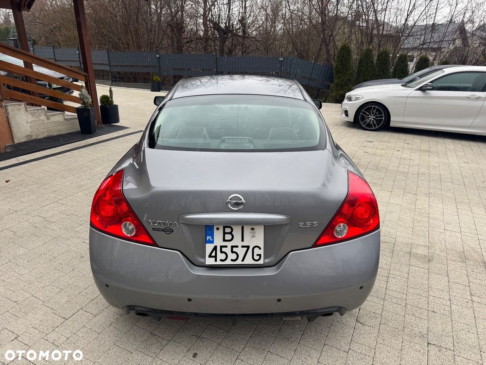 Nissan Altima - 7
