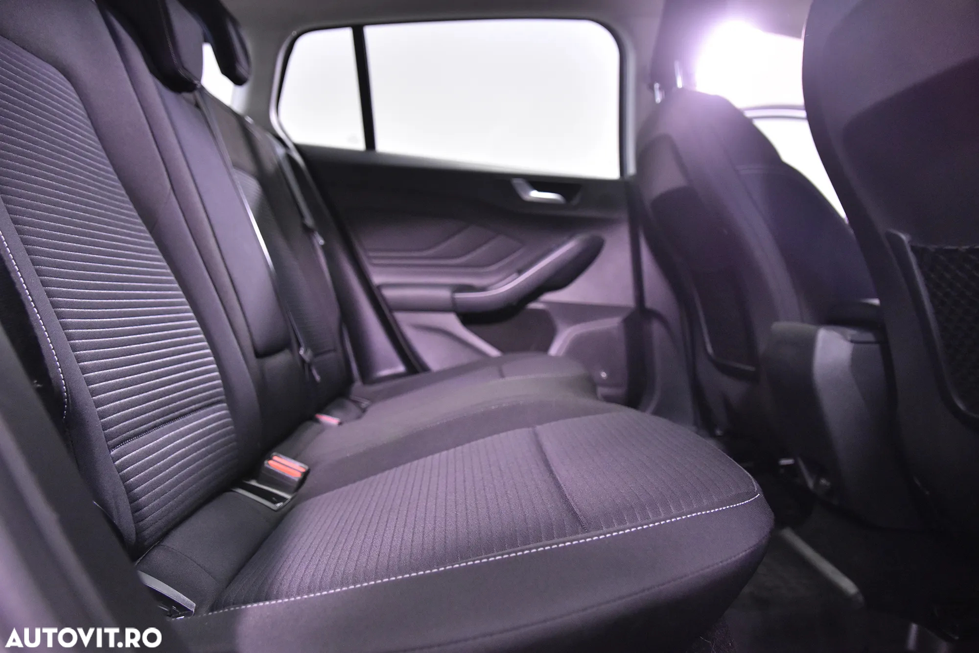 Ford Focus - 12