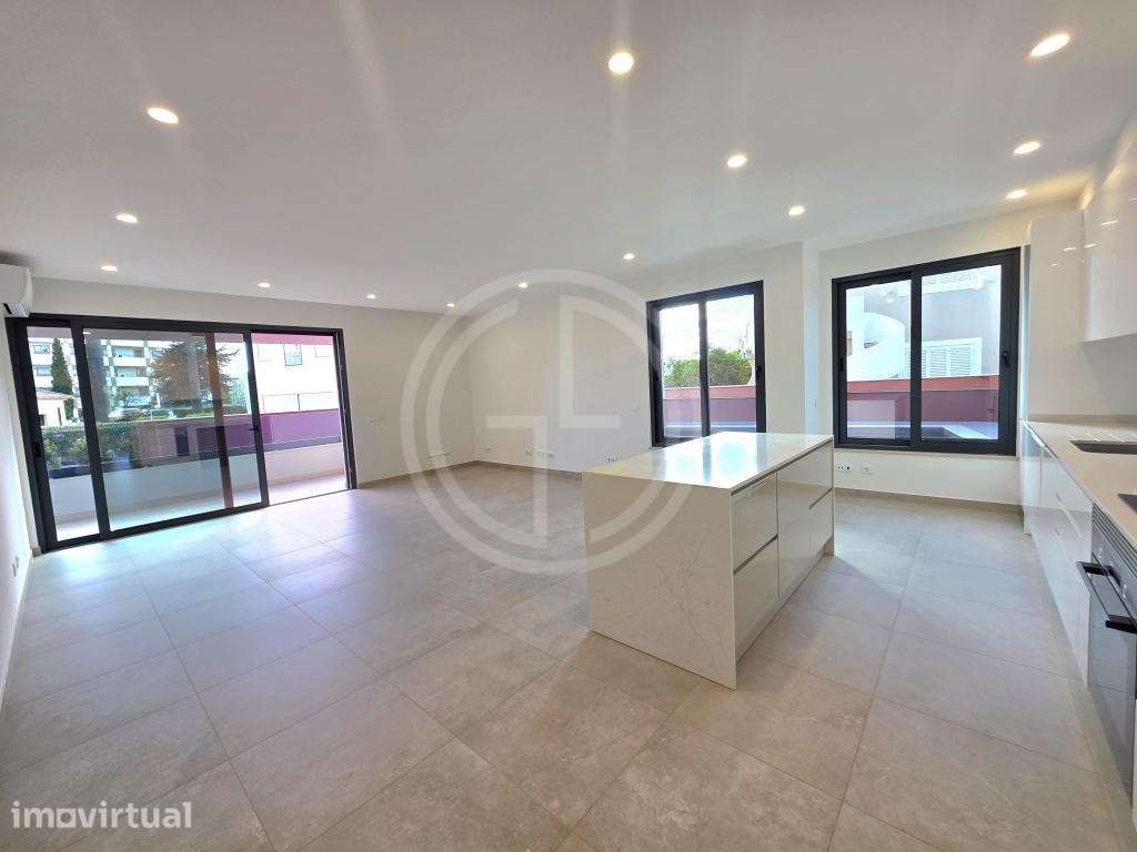 Apartamento T3 novo em condomínio com piscina, no centro de Vilamou... - Grande imagem: 5/35