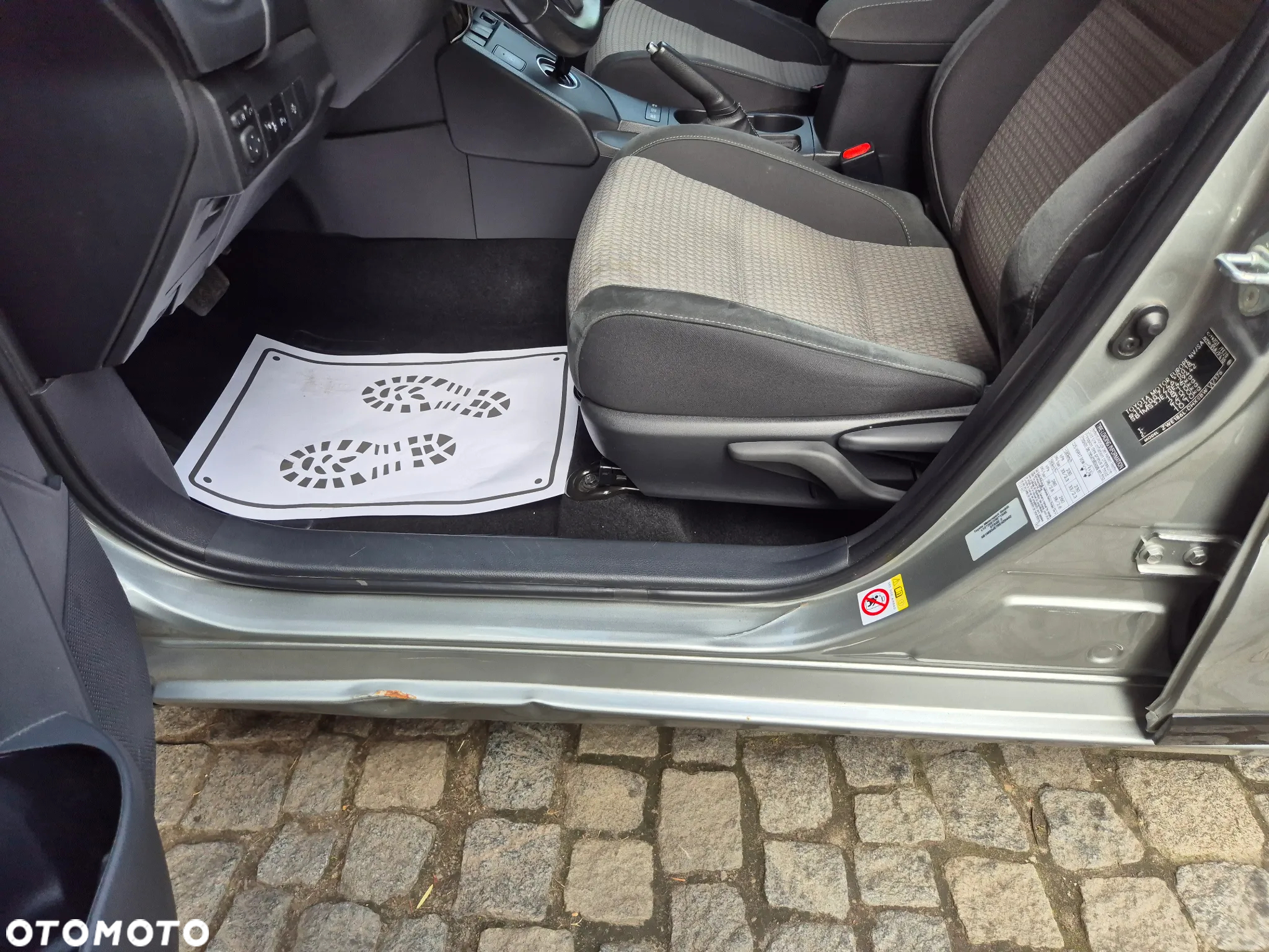 Toyota Auris 1.8 VVT-i Hybrid Automatik Design Edition - 25