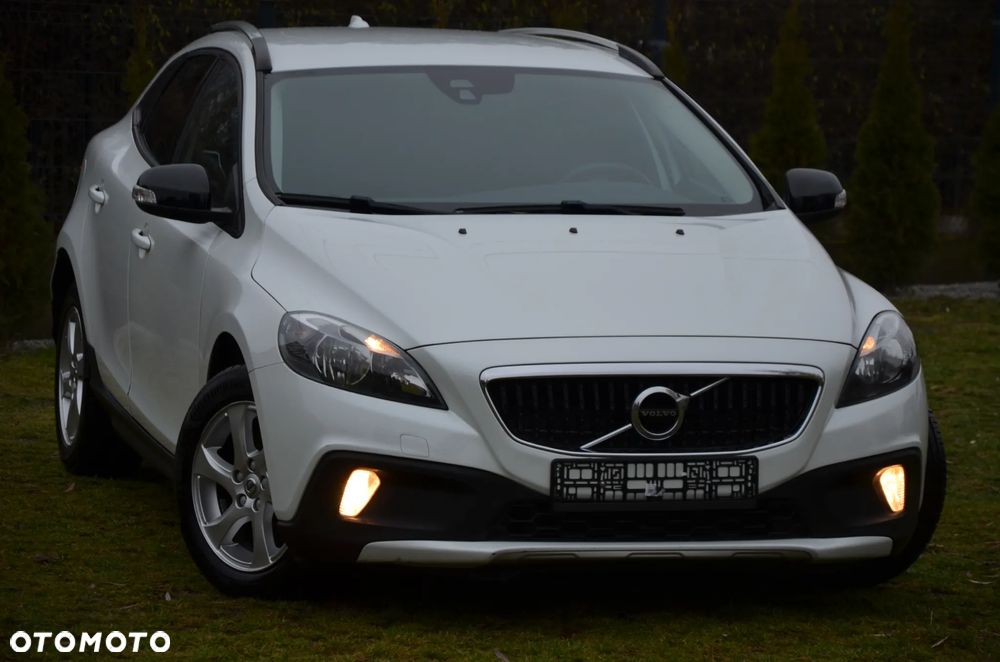 Volvo V40 Cross Country D2 Momentum - 1