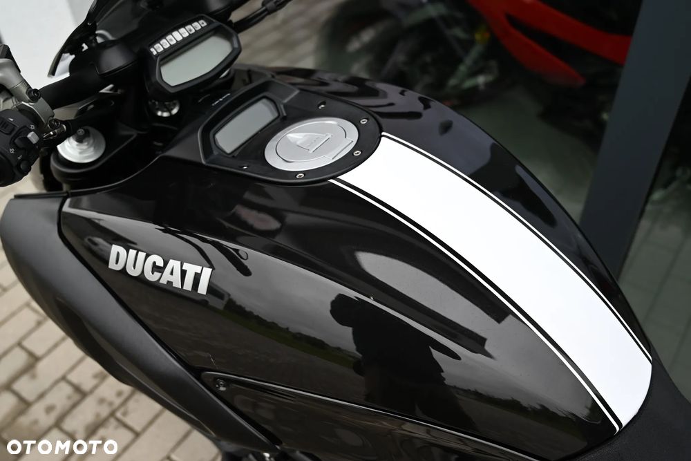 Ducati Diavel - 30