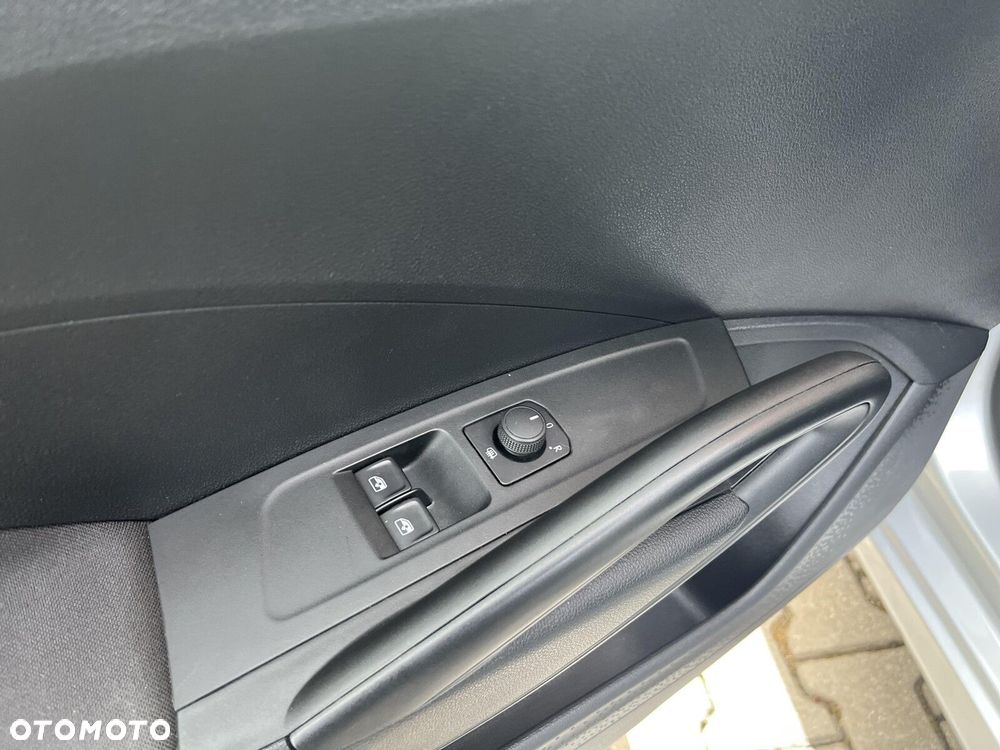 Skoda Fabia 1.0 Essence - 14