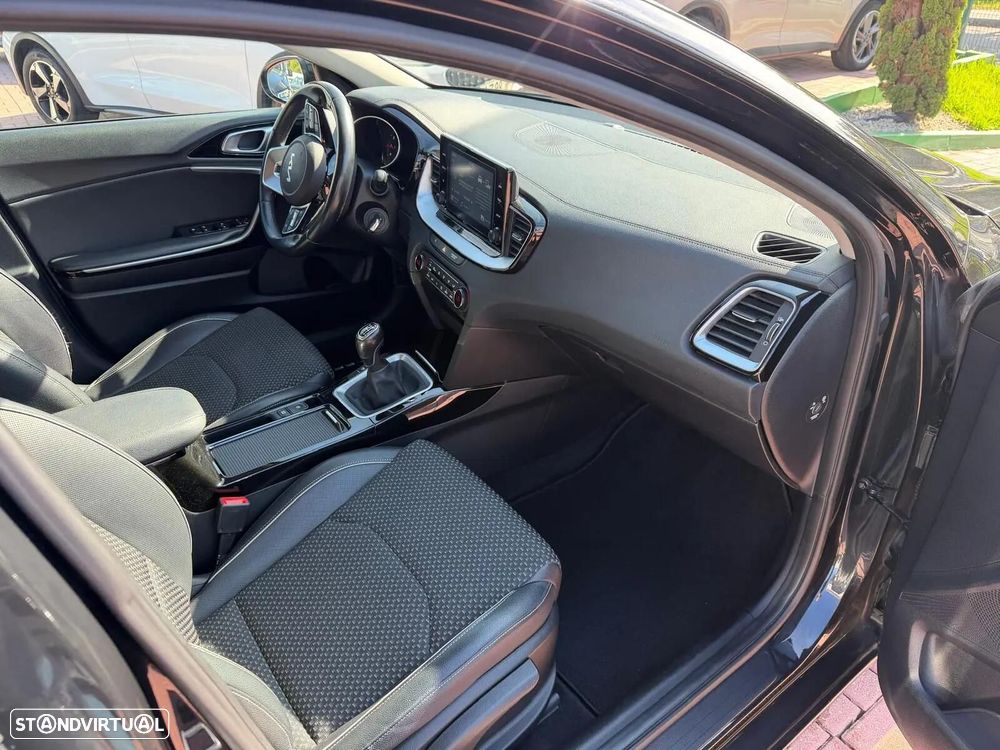 Kia Ceed 1.0 T-GDi Sport - 22