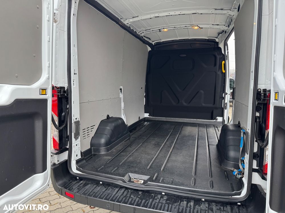 Ford Transit - 22