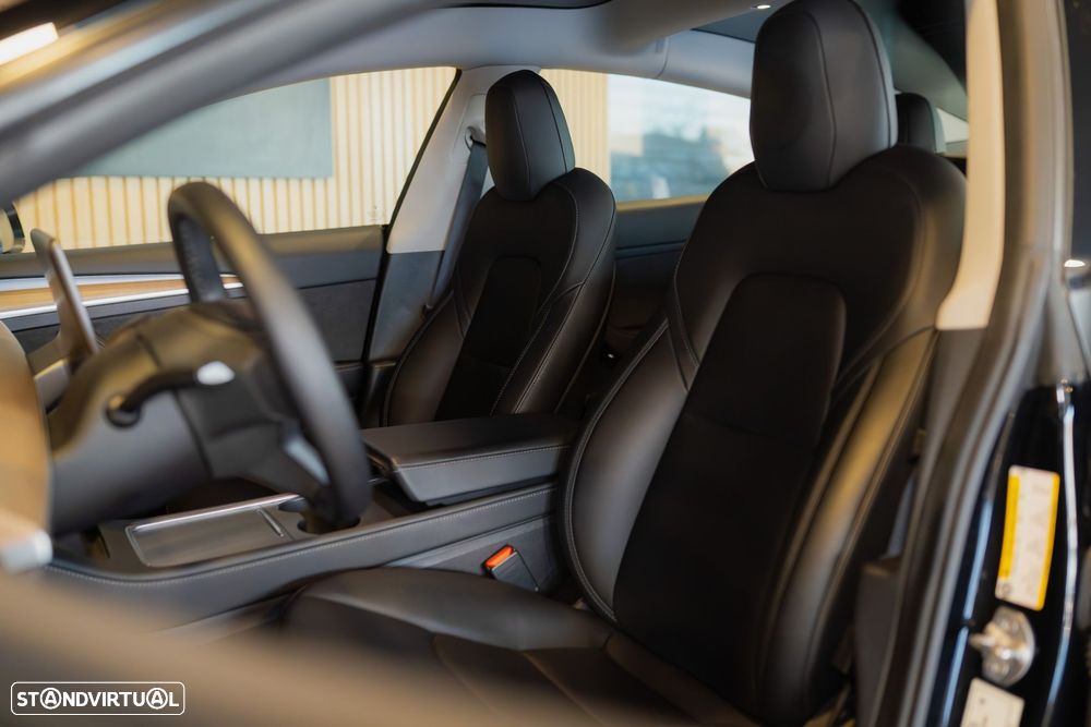 Tesla Model 3 Long-Range Dual Motor AWD - 4