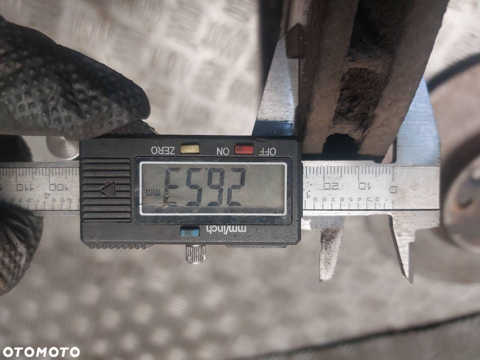 TARCZE HAMULCOWE PRZÓD + KLOCKI + ZACISKI FORD MONDEO MK4 2.0 TDCI - 6