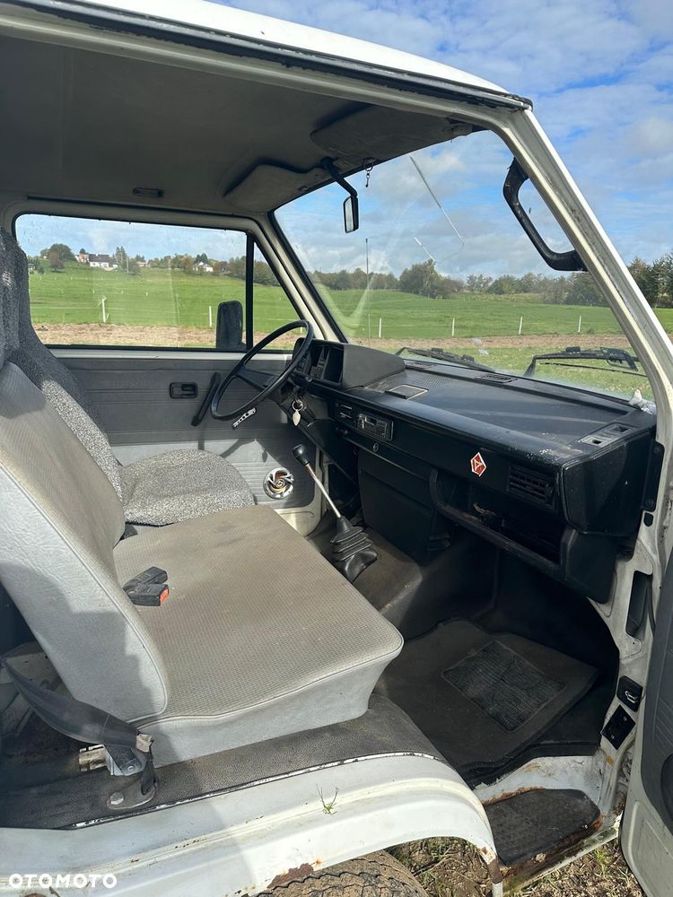 Volkswagen Transporter - 8