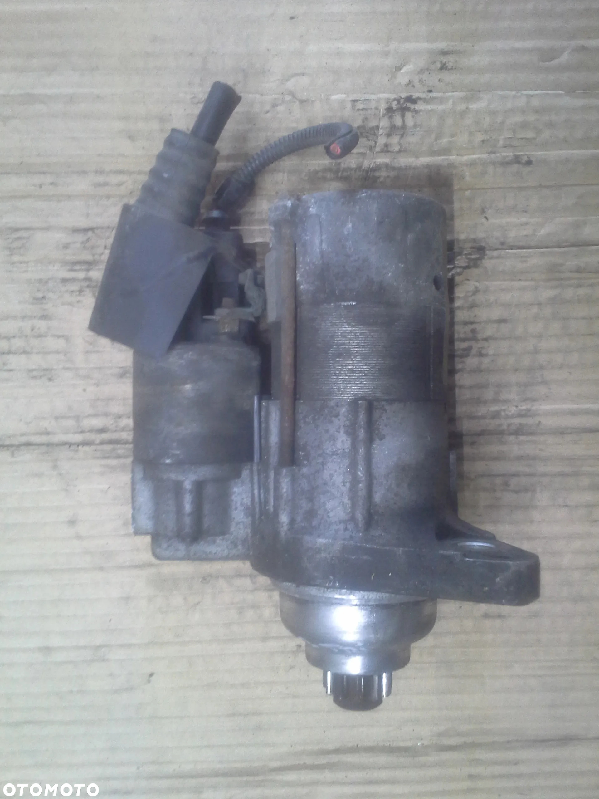 Volkswagen Passat B6 1.9 TDi rozrusznik Valeo 02Z911023H - 4