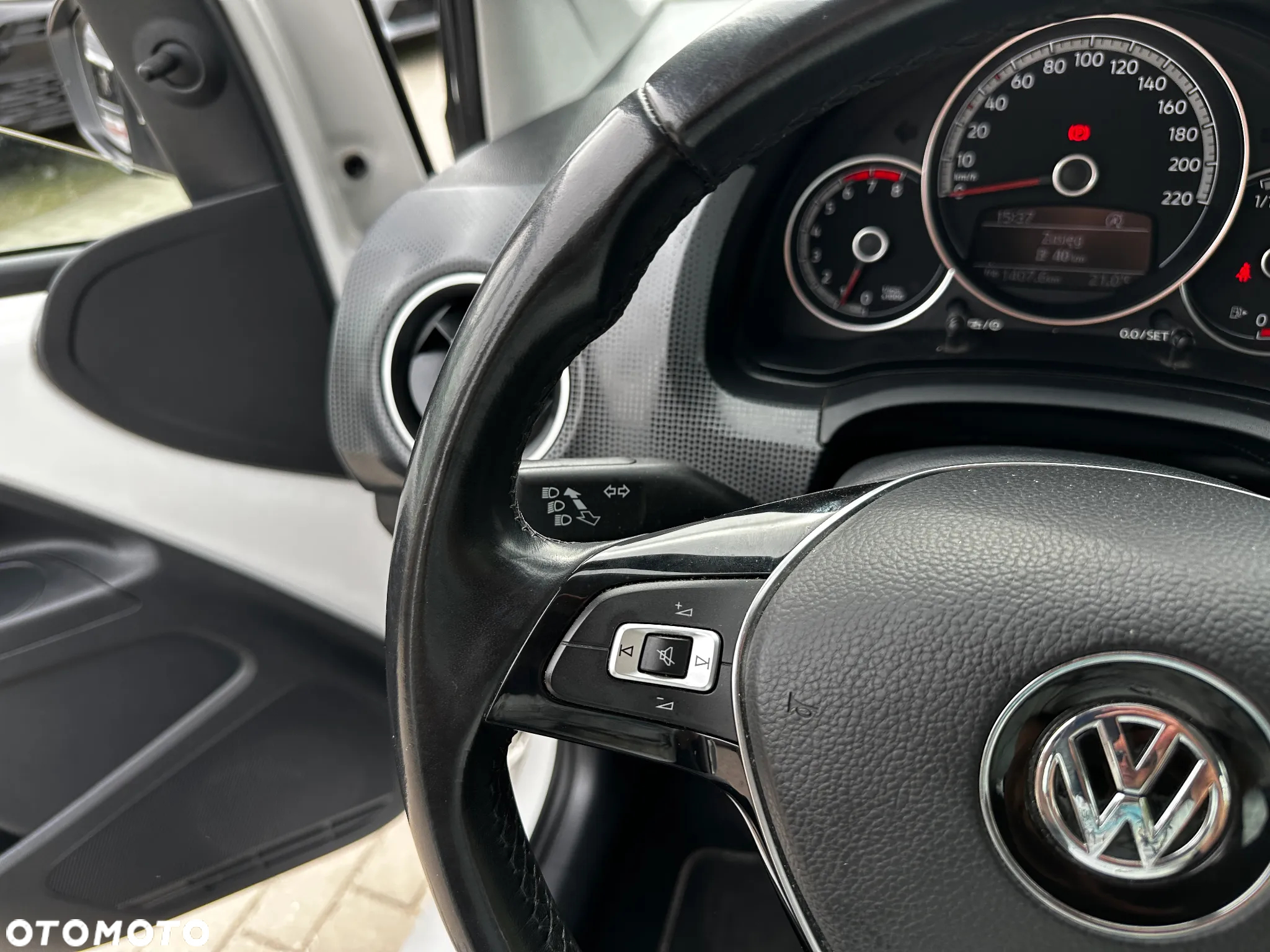 Volkswagen up! - 10