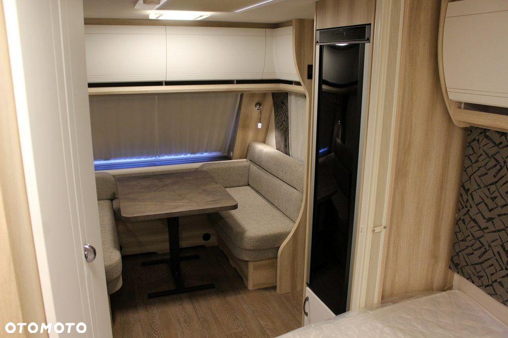 Hobby DE LUXE 495 WFB - 11