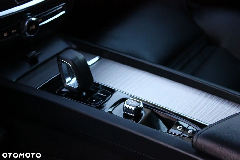 Volvo V60 B4 D Geartronic RDesign - 27