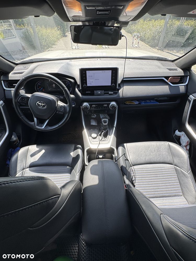 Toyota RAV4 - 5
