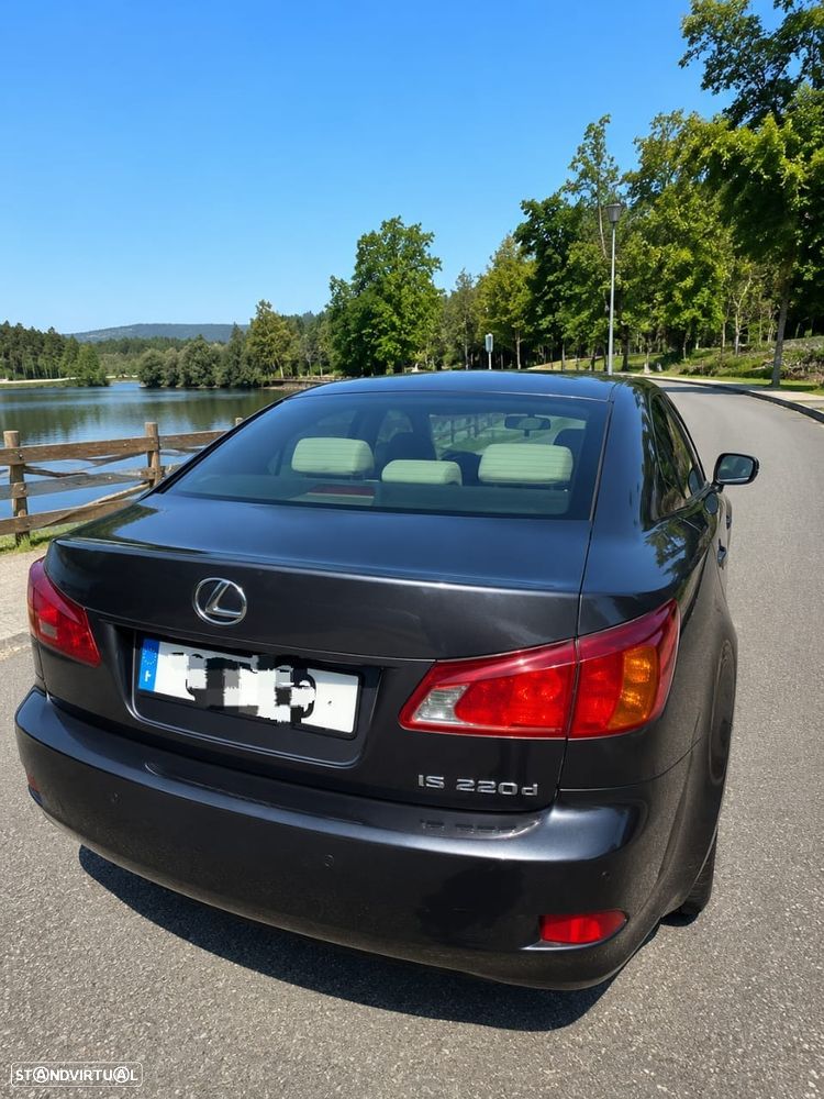 Lexus IS 220 - 2