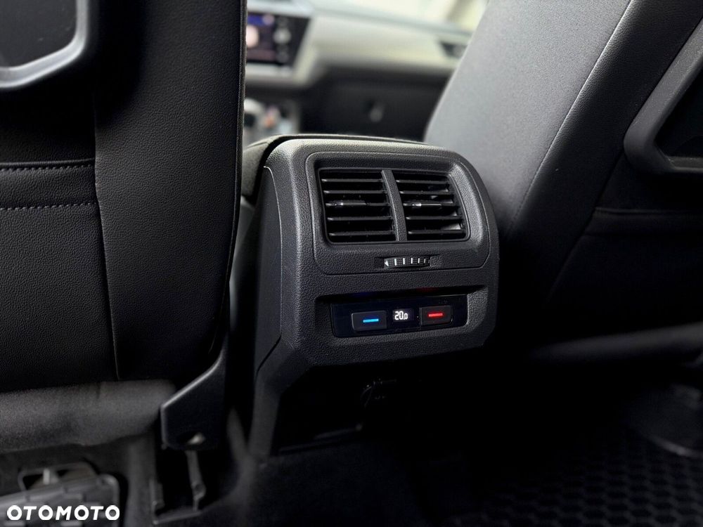 Volkswagen Touran 2.0 TDI BMT SCR Comfortline - 25