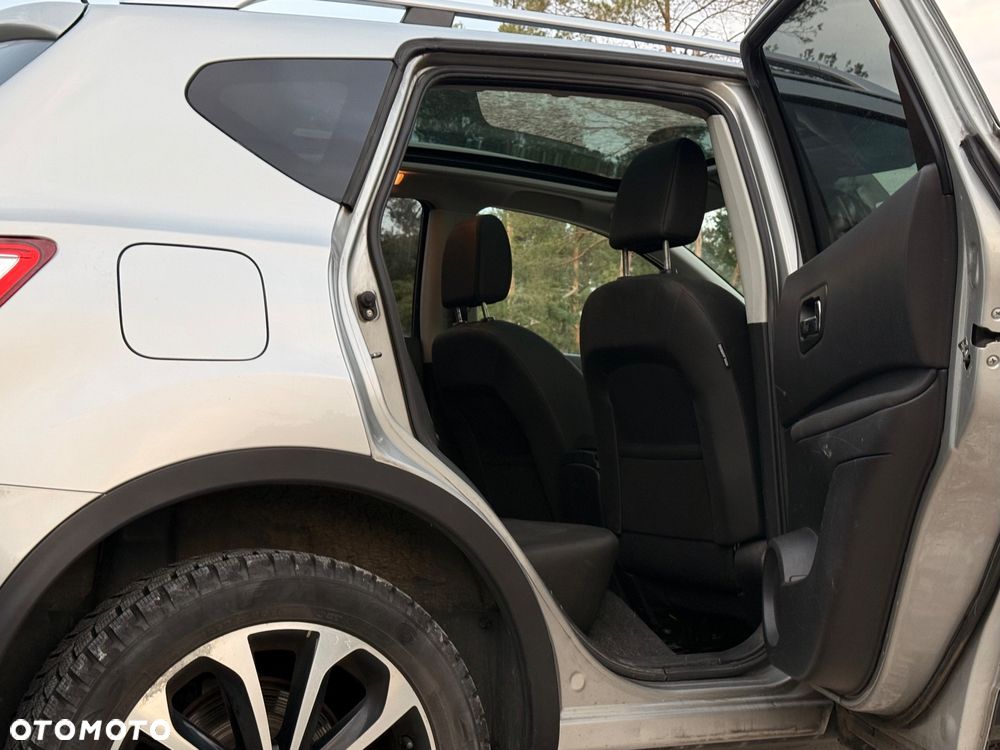 Nissan Qashqai 2.0 dCi 4x4 360 EU5 - 16