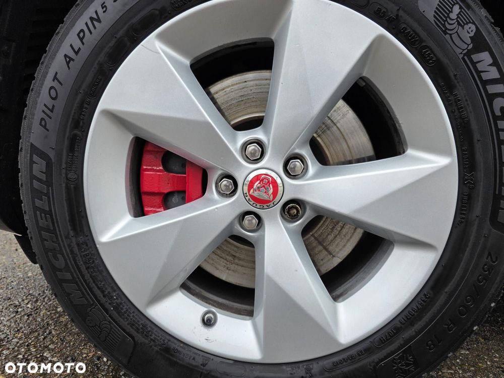 Jaguar E-Pace 2.0 i4P AWD - 11