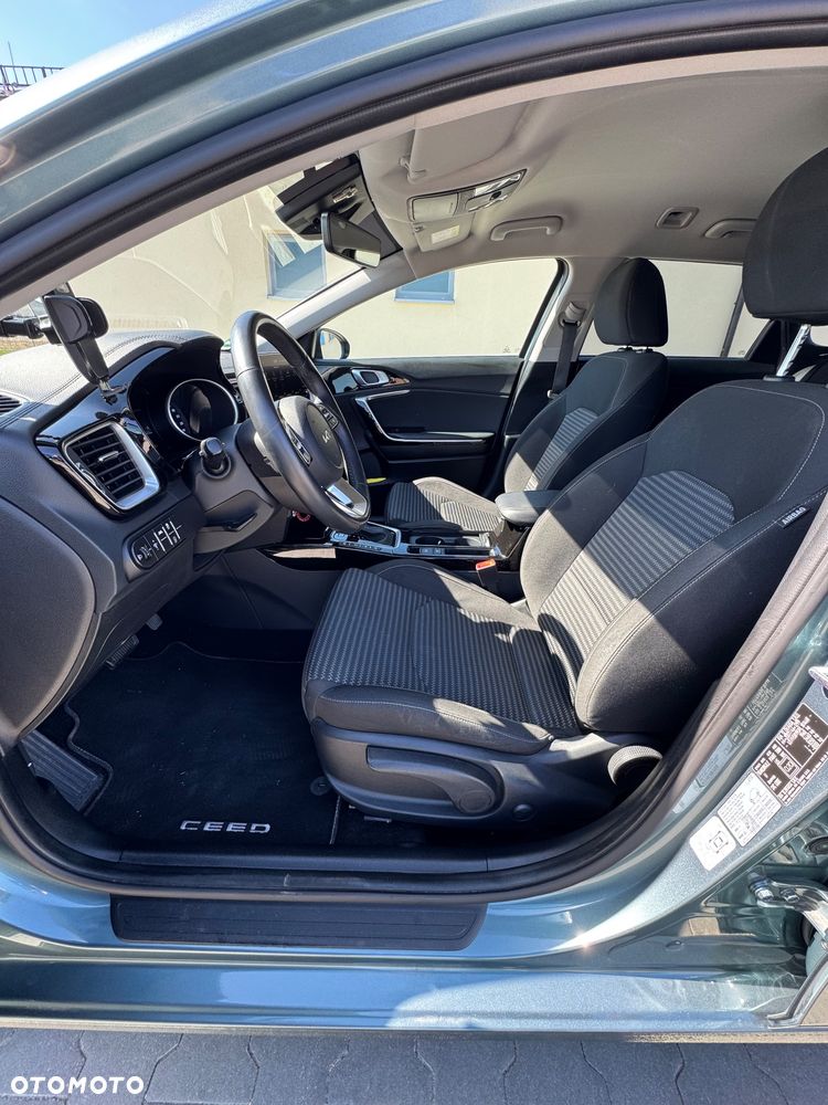 Kia Ceed 1.6 CRDi DCT Vision - 11