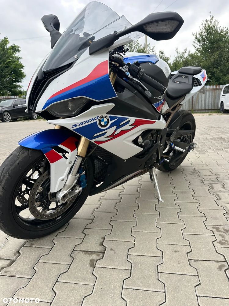 BMW S - 2