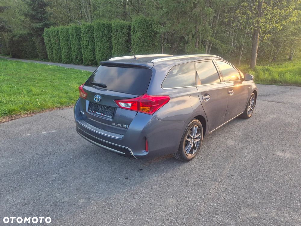 Toyota Auris 1.8 HSD Luna - 7