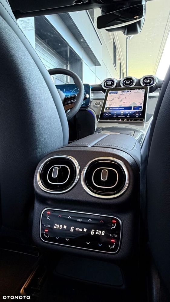 Mercedes-Benz GLC - 28