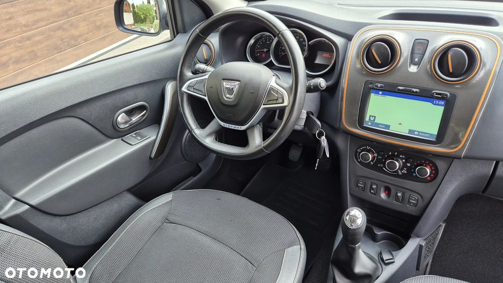 Dacia Sandero Stepway 0.9 TCe Laureate S&S EU6 - 8