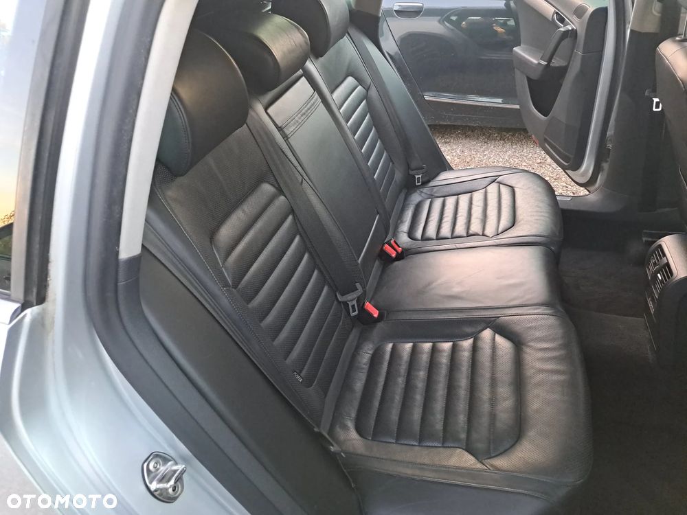 Volkswagen Passat 2.0 TDI DPF 4Motion Highline - 12