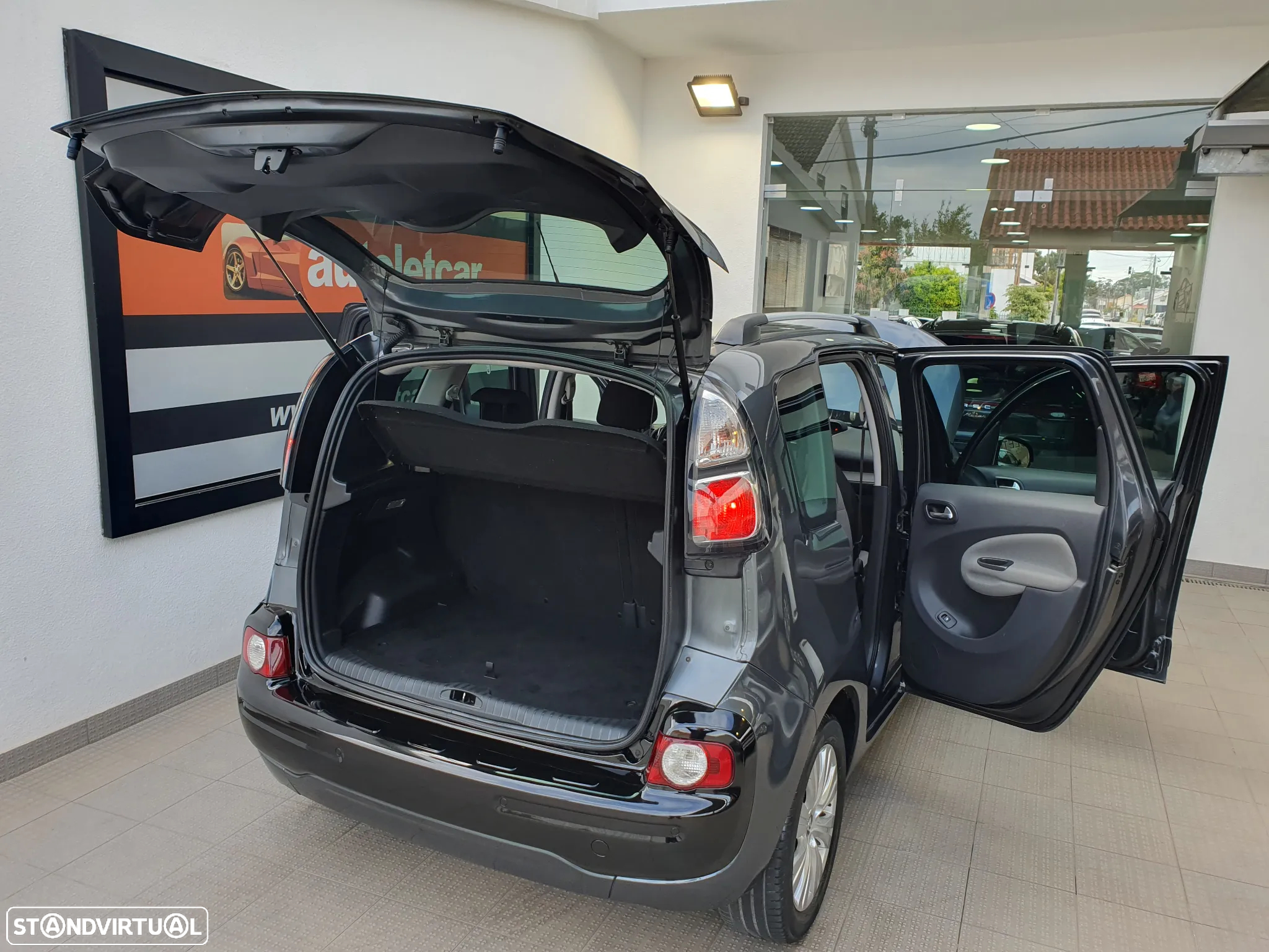 Citroën C3 Picasso 1.6 HDi Exclusive - 17