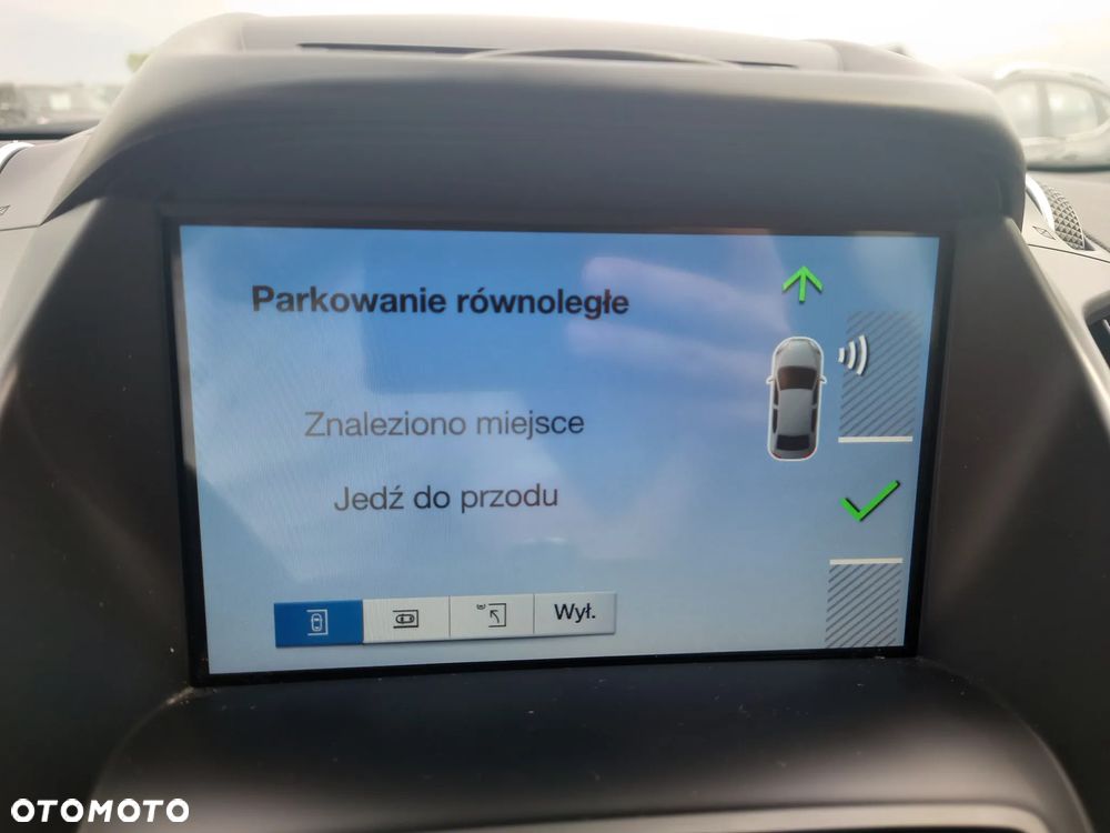 Ford Kuga 2.0 TDCi 2x4 Titanium - 15