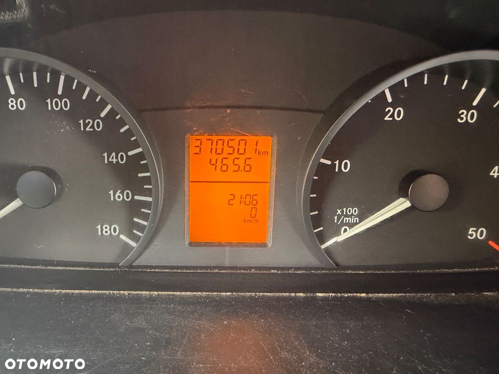 Mercedes-Benz SPRINTER - 19