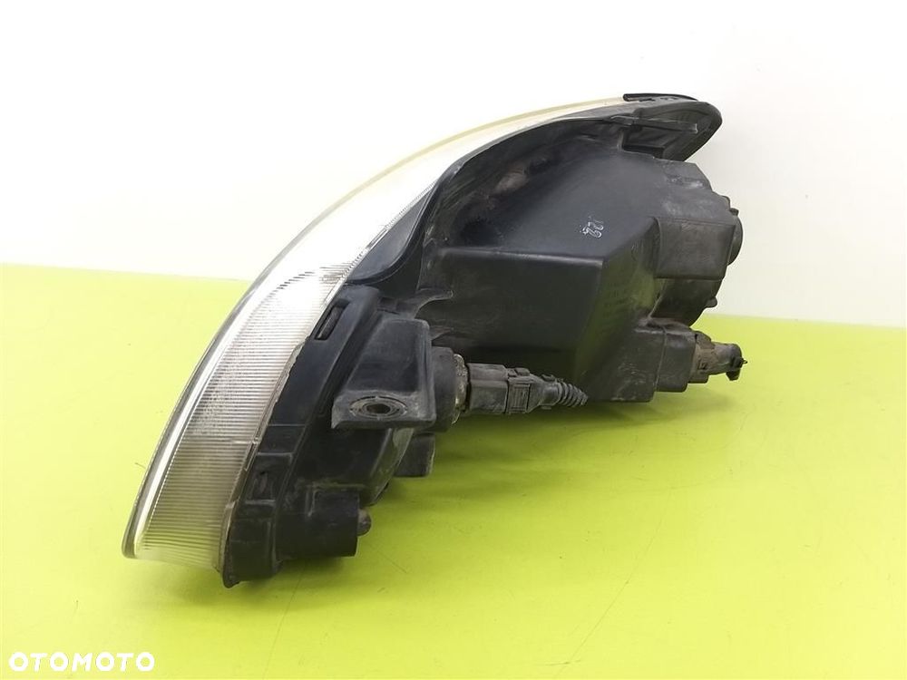 Reflektor lampa przód prawa Hyundai Getz LIFT 2002-2011 92102-1C500 - 2