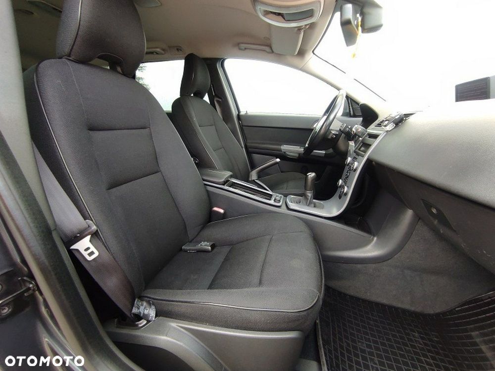Volvo V50 - 11