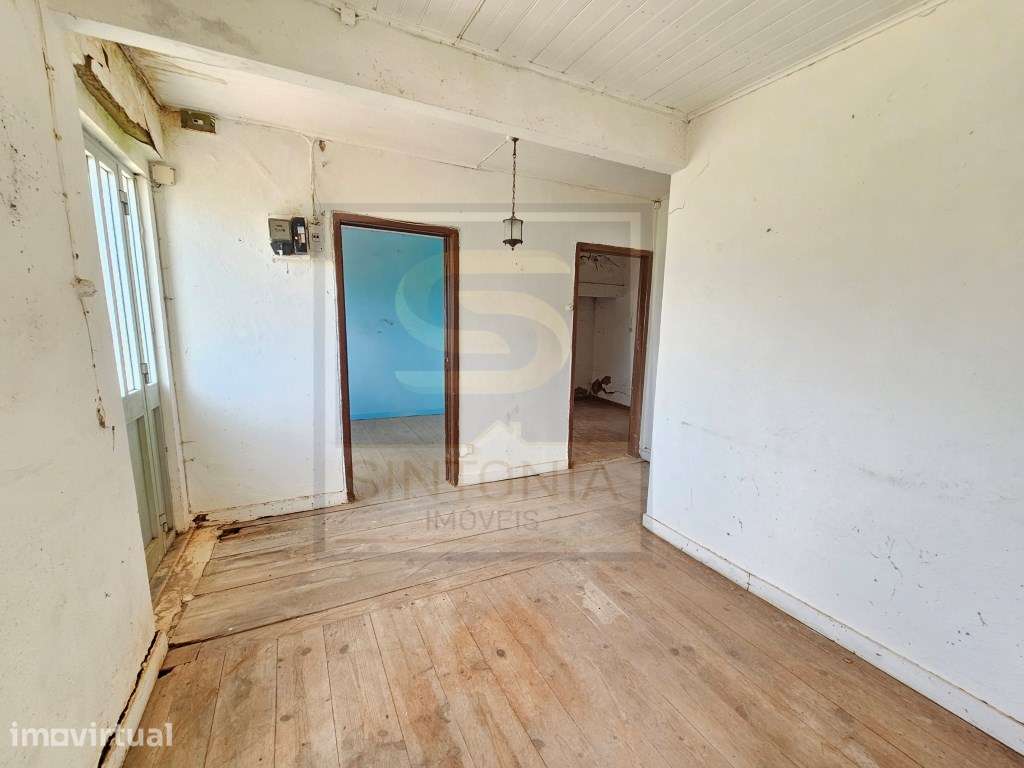 Moradia para Recuperar com Terreno de 1.600 m² na Ventosa, Cadaval - Grande imagem: 4/34