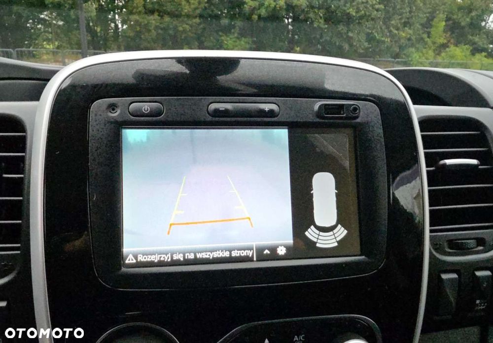 Renault Trafic - 16