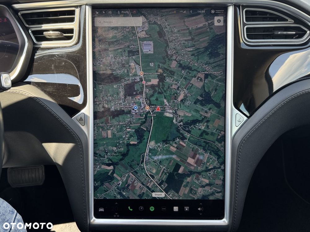 Tesla Model S 85 - 8