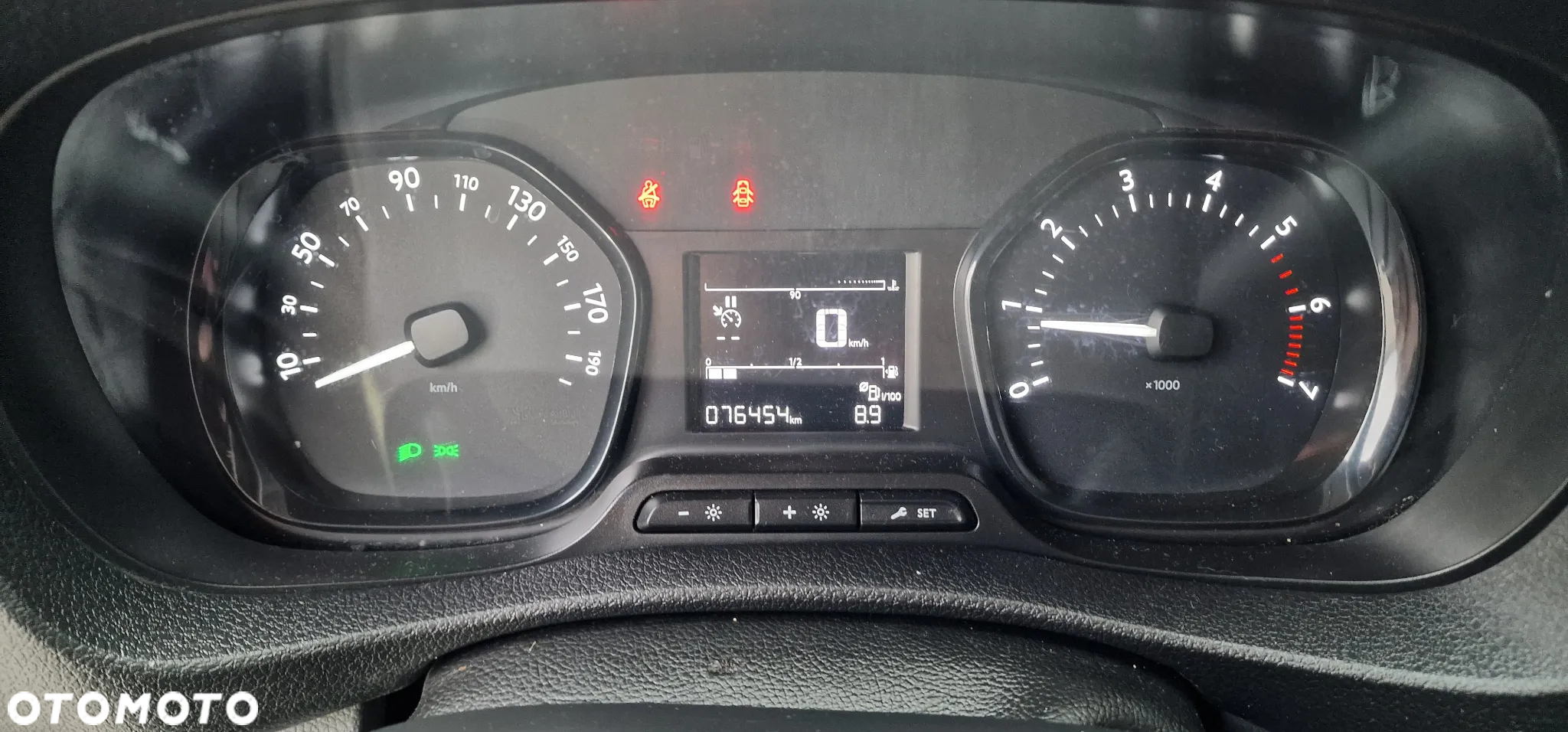 Opel Vivaro - 18