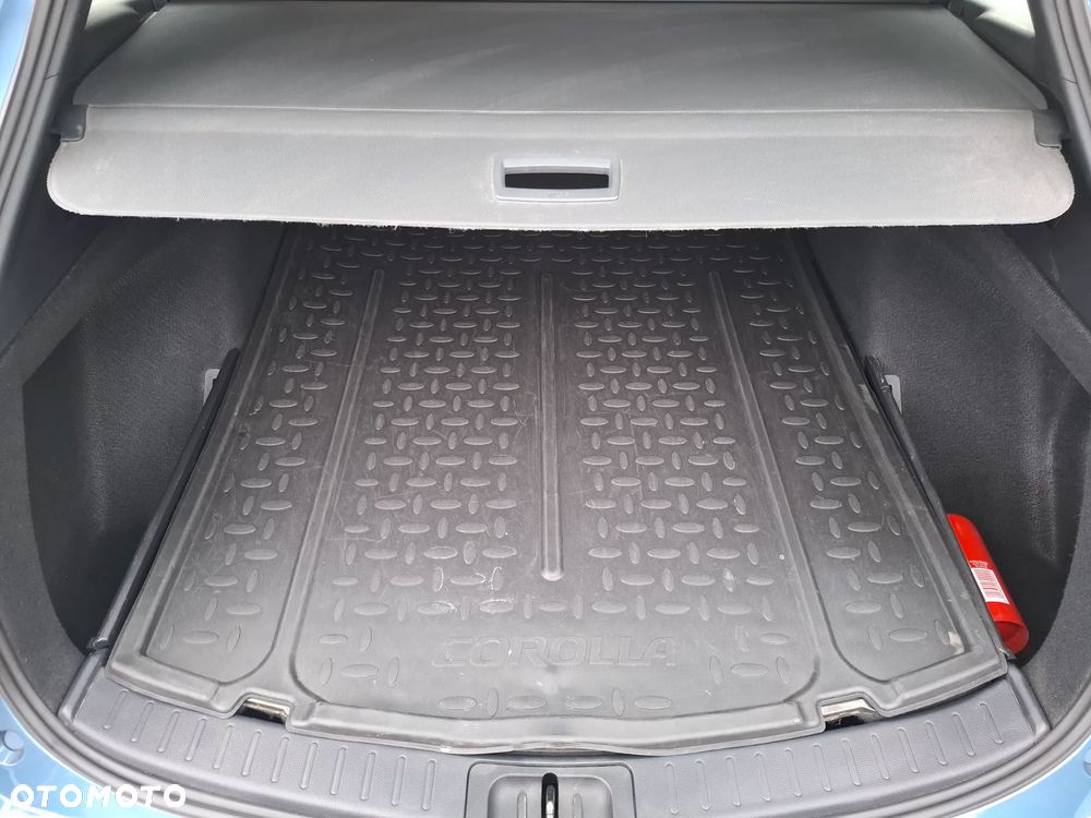 Toyota Corolla 1.8 Hybrid Comfort - 22