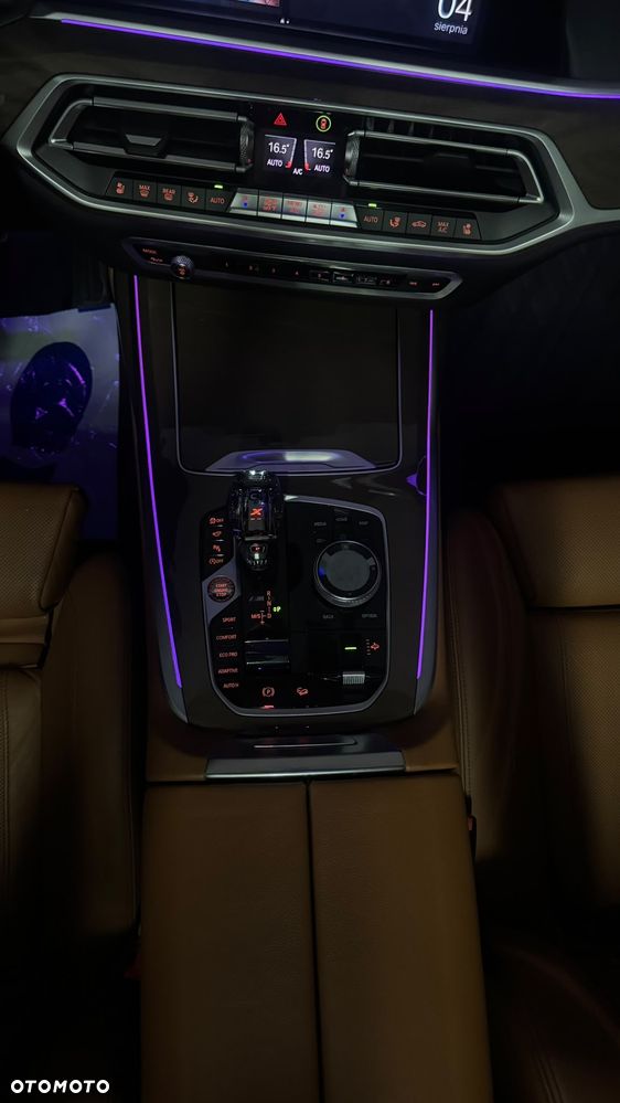 BMW X7 - 30
